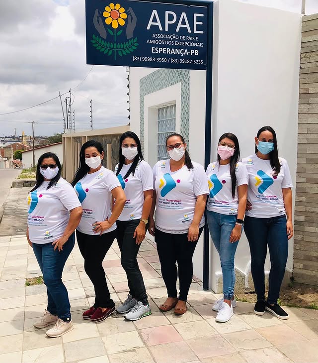 Visita a APAE